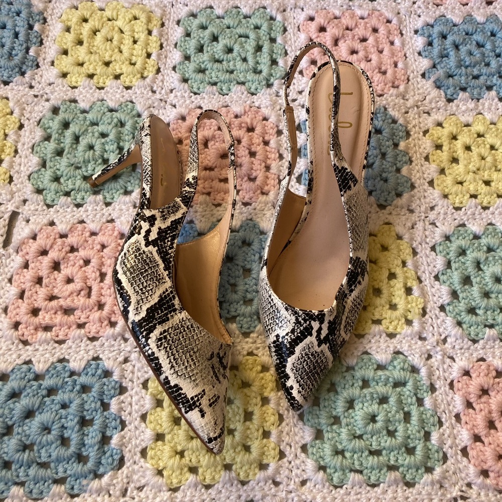 Lululs Snakeskin Pointed Toe Slingback Heels 8.5